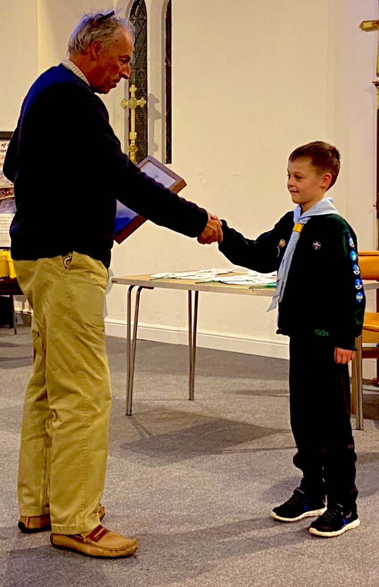 Toby Finch is a winner!! Congratulations to him for winning #BrucePrize & getting it from my brother, Peveril @HampshireScouts @HampshireCYC @UKScouting @scouts @hstopawards #Cubs #Beavers @BroomhallHouse
