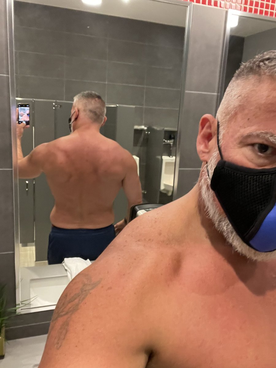 ChicagoDomDaddy's tweet photo. Gym motivation is tough this week.
Here’s some pics. https://t.co/LgNiSNX77w