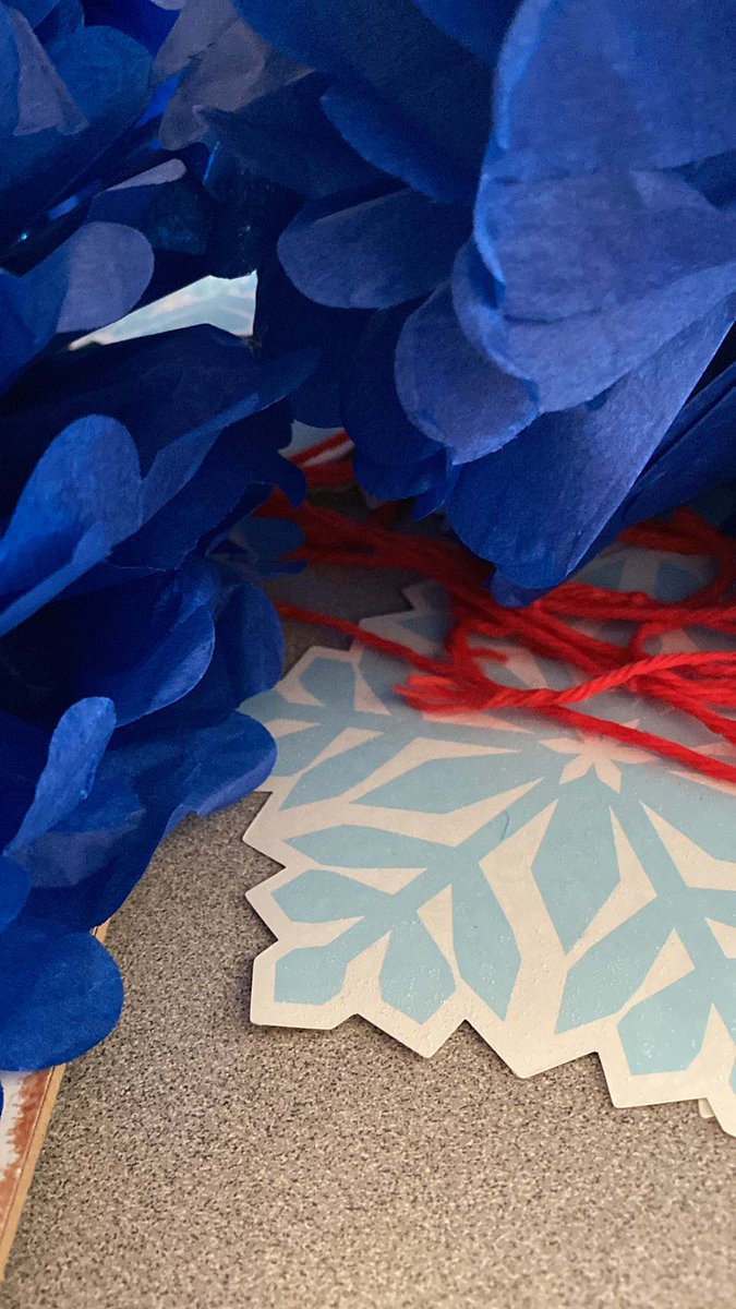 🤫sneak peek to the freshman floor hallway decorating!