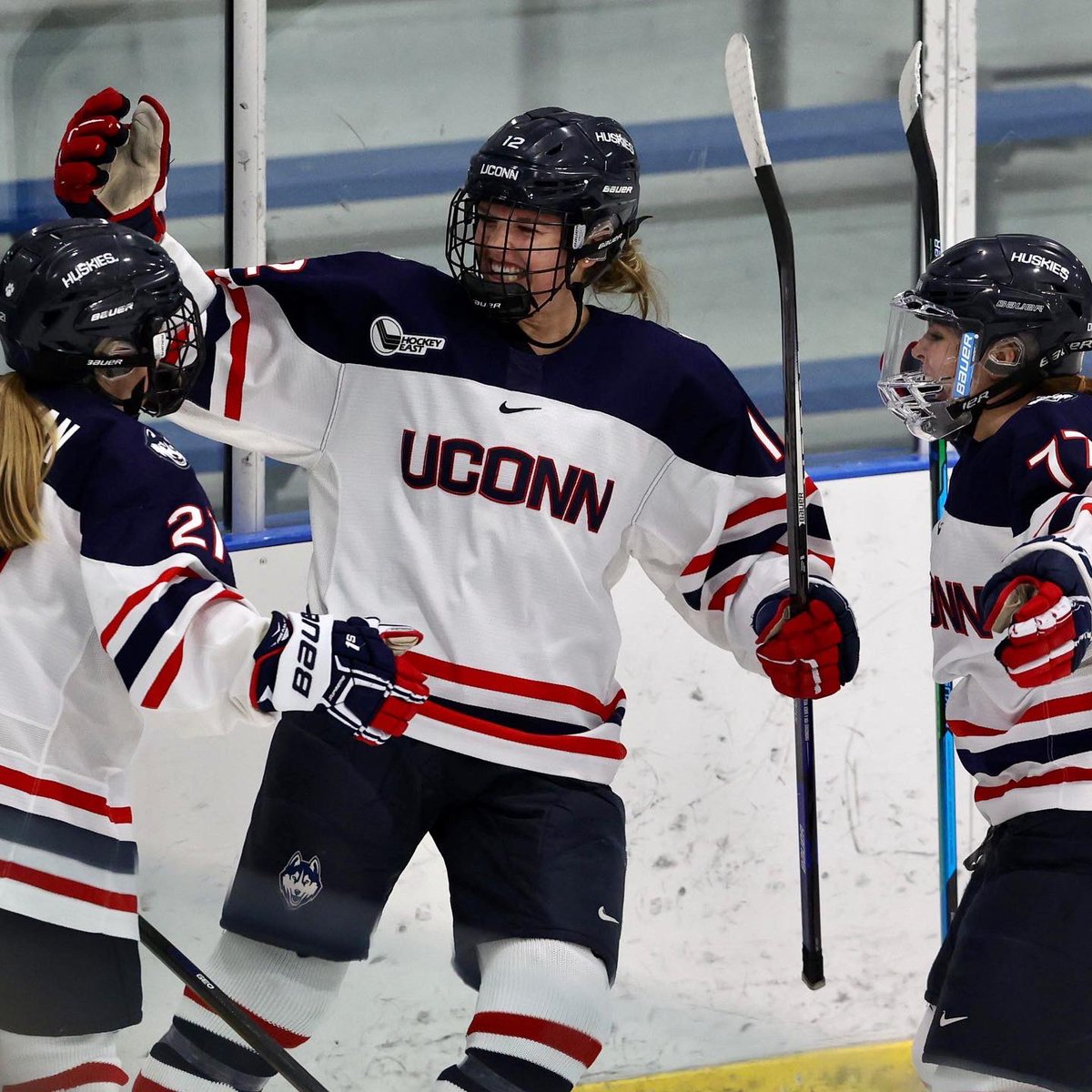 UConnWHOC's tweet photo. 𝟏𝟒-𝟒-𝟐 ✅🔥

The 𝙗𝙚𝙨𝙩 first half record and start through 20 games in program history‼️ https://t.co/jwZFKdvaG2