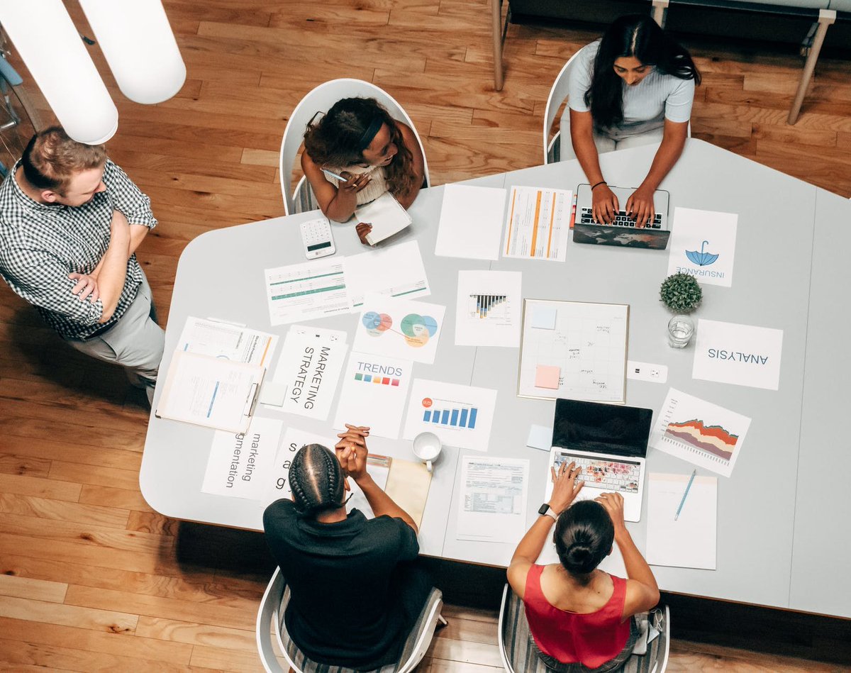 RevBuildersAI's tweet photo. If your brand is recognizable by a logo or simple tagline, you are trending in the right direction. 

However, if you find yourself overexplaining what your brand represents our team specializes in refining a business's branding to its most essential compo https://t.co/gAODUAQNTi https://t.co/hDmUGLn0FM
