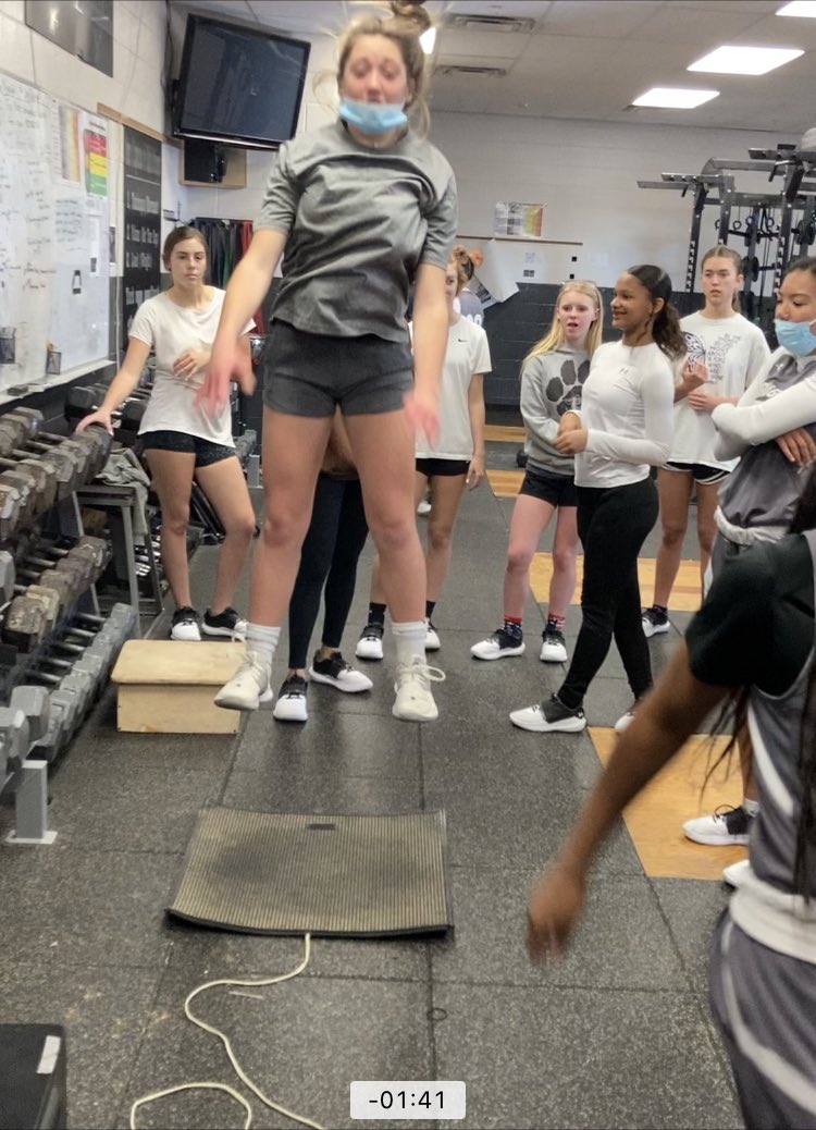 MarkHoover71's tweet photo. #GameDay for @yorkgirlsbball…#SpringAnkle #AFSM #Power 🏀🔥💪 https://t.co/9dFdQLlO7n