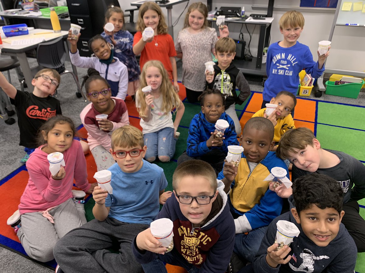 #TenDaysOfChristmas with Mrs. Roberts Class Day 3! Today we made Ethiopian drums after we learned about how Christmas is celebrated in Ethiopia! Christmas in Ethiopia is called Ganna and it is celebrated on January 7th #WWEmpowers #MelissaISD