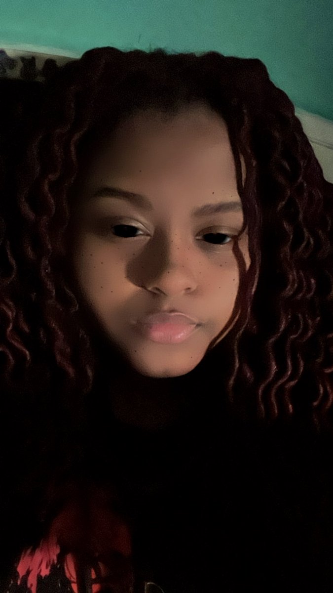 CXRPSEKITTY's tweet photo. happy 200m to e-girls and happy #corpsetwtselfieday !! https://t.co/4QnbI80lRt