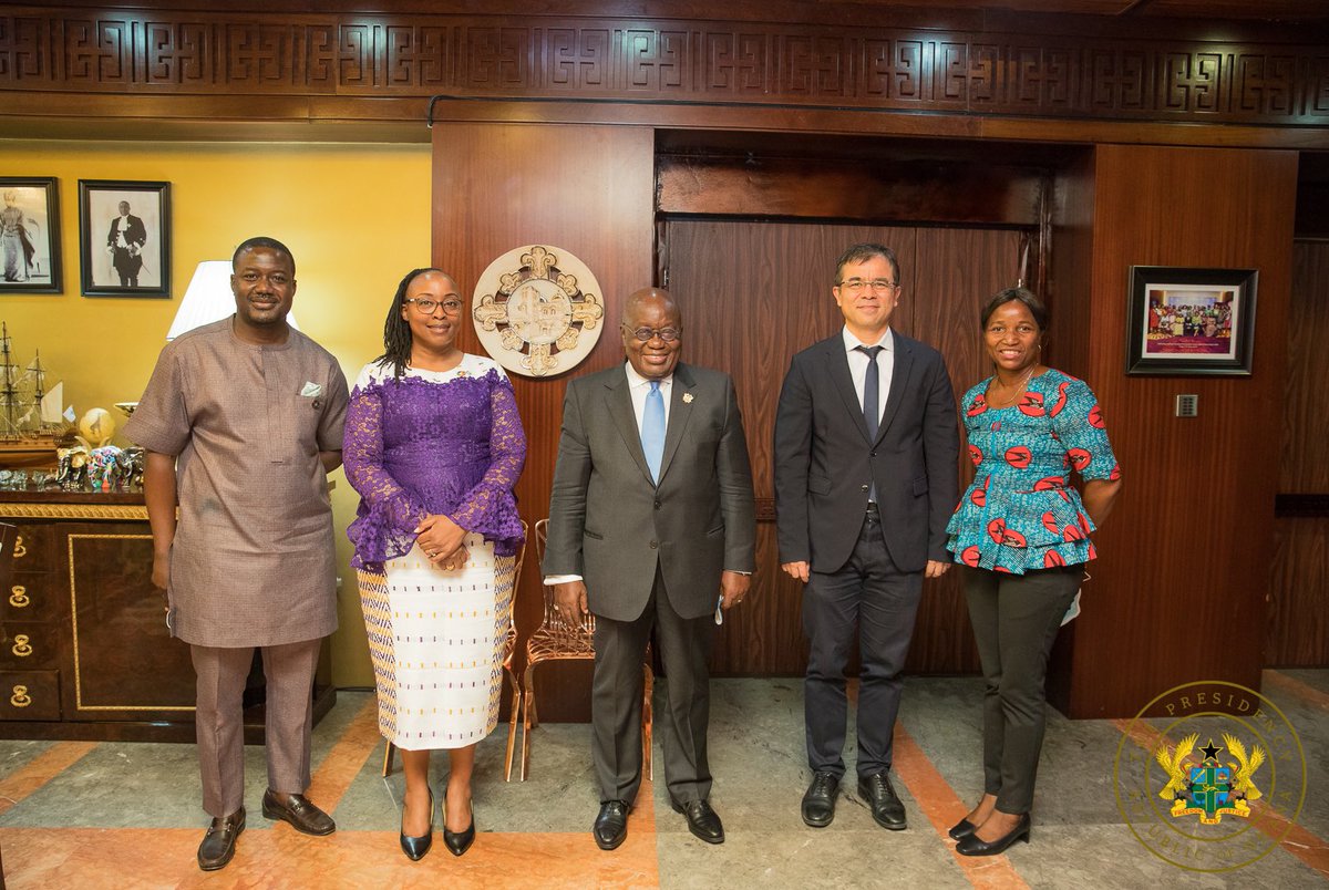 UNDPGhana's tweet photo. @UNDPGhana continues to work as part of @UNinGhana family to accelerate #SDGs actions in #Ghana.

Great discussion between President of 🇬🇭,H.E @NAkufoAddo &amp; our Resident Representative @angelalusigi &amp; Deputy @khosmukhamedov on supporting Ghana’s efforts towards SDGs attainment. https://t.co/SMTABUNpuh