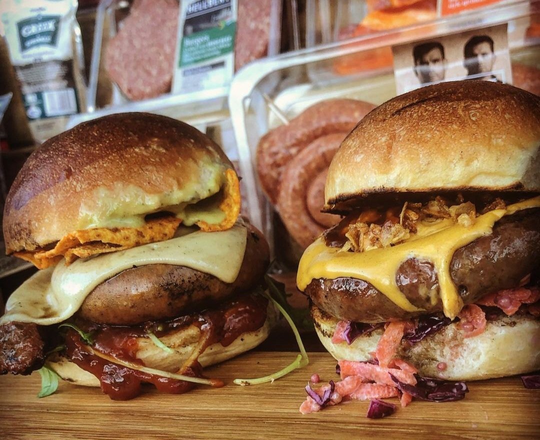 Pick up a tasty bite to eat at the Christmas Twilight <a href="/ComberMarket/">ComberFarmersMarket</a> on Thurs 16 Dec from 4-8pm. <a href="/WeareHellbenton/">Hellbent</a> will be cooking up boerewors and Amarc will be serving up pizza and hot soup. 

#ComberFarmersMarket #ChristmasMarket #LocalFood #SupportLocal #burgers #pizza #soup