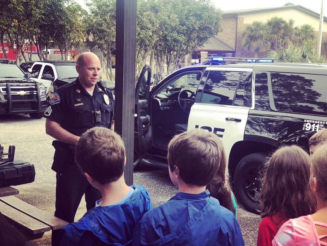 Thank You GSPD!                               Repost from @gulfshorespd
•
Enjoyed having the kiddos stop by from Gulf Shores Elementary Virtual Academy! @gsesvirtualacademy