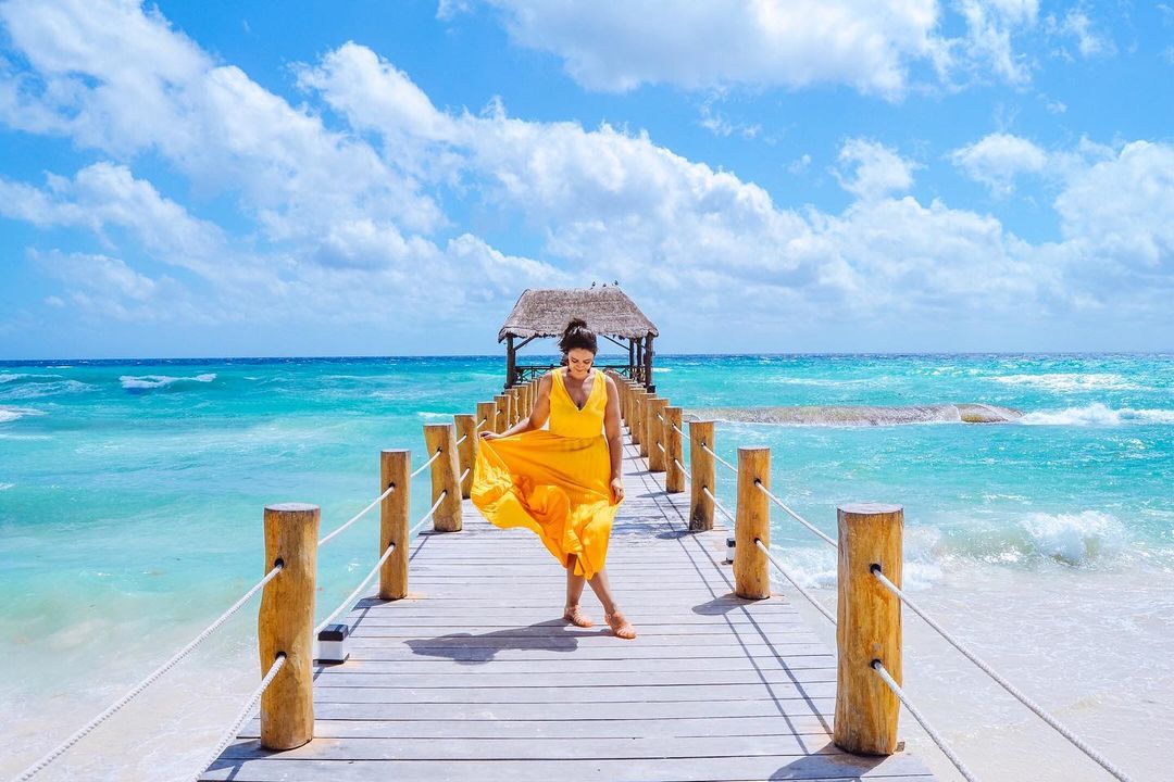TheMexCaribbean's tweet photo. #Xcalacoco is a small beach north of @PDelCarmenMx that’ll become your 𝗻𝗲𝘄 𝗳𝗮𝘃𝗼𝗿𝗶𝘁𝗲 𝘀𝗽𝗼𝘁 with its dock and clear waters. Be sure to visit!
🌟🙌🏻

🌐: https://t.co/9jO5ekMc8c
📸: mel.escapes via IG

#MexicanCaribbean https://t.co/z8en9V6ty9