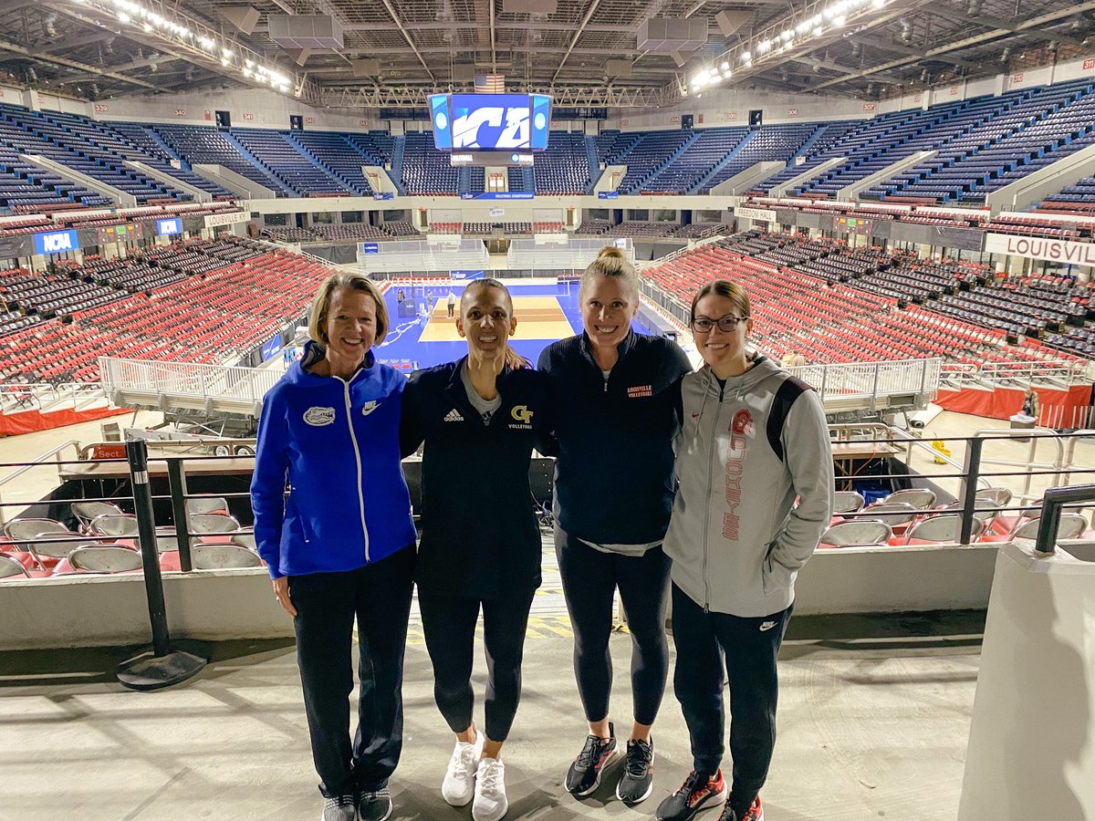 All four teams competing in the Louisville Regional this weekend are led by female head coaches. This is the FIRST TIME that this has happened in DI Volleyball Championship history! 👏

#NCAAVB