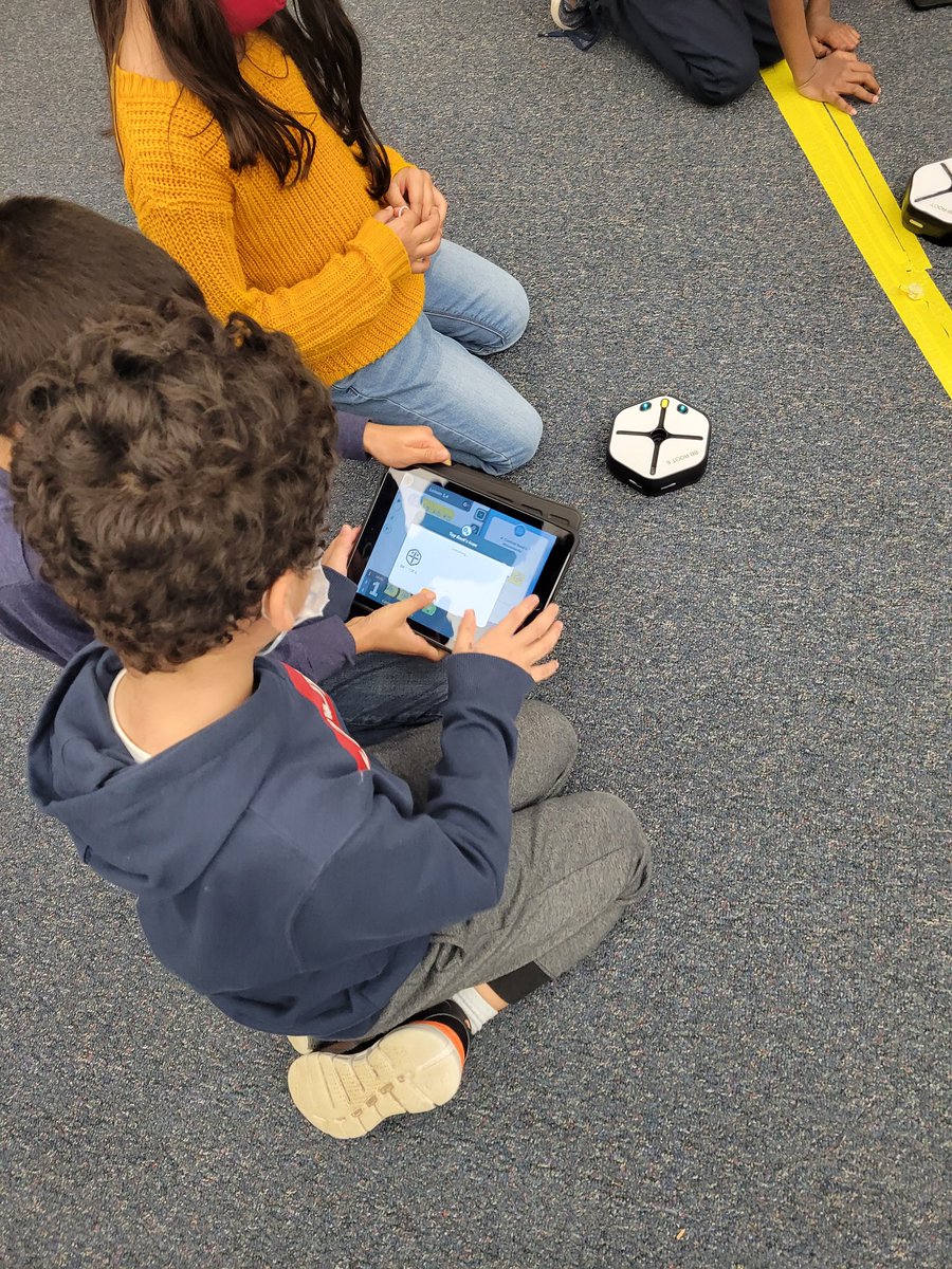 MiduraLibrarian's tweet image. Heard in the #STEAMakerLab today... &quot;No.  Not Groot... ROOT!&quot;  Awesome piece of EdTech to have on hand, @codewithroot!  2nd grade programmers making thongs happen! #BBRocks @BB_Falcons @FiduraMaggie @dr_roselle #HourofCode2021