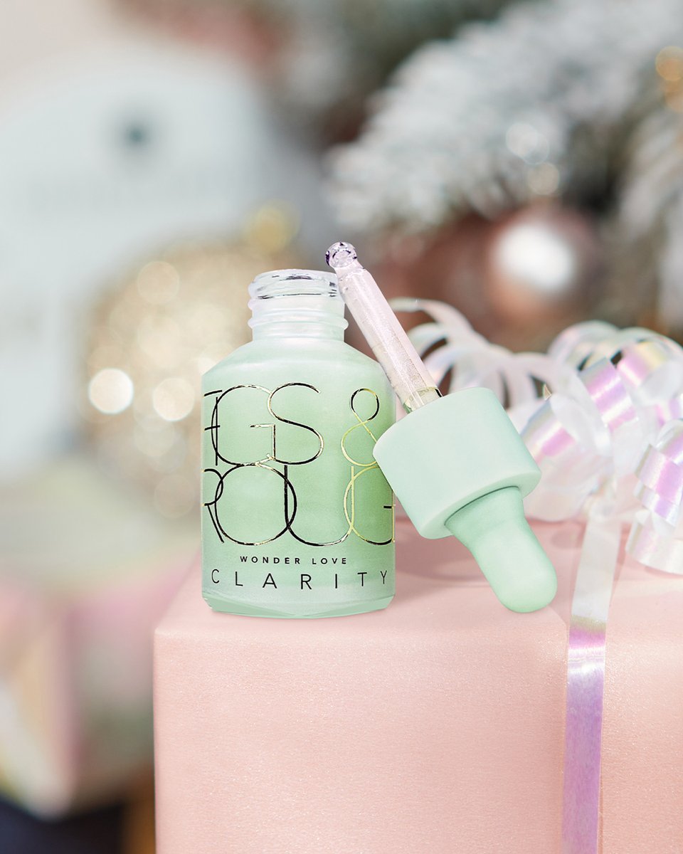 Advent Calendar SPOILER ALERT 8 🎁// The <a href="/figsandrougeuk/">F I G S   &   R O U G E</a> Wonder Love Clarity Skin Perfecting Serum Drops! A gentle exfoliating serum that reduces dry, uneven, or bumpy skin. With vitamins, hyaluronic acid, aloe, and algae your skin will love the boost of hydration ✨😍.