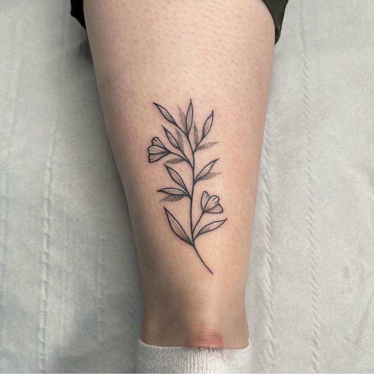 Chris Harvey on X: "Flower power #flora #floraltattoo #tattoo  https://t.co/qovpjsOL8v" / X