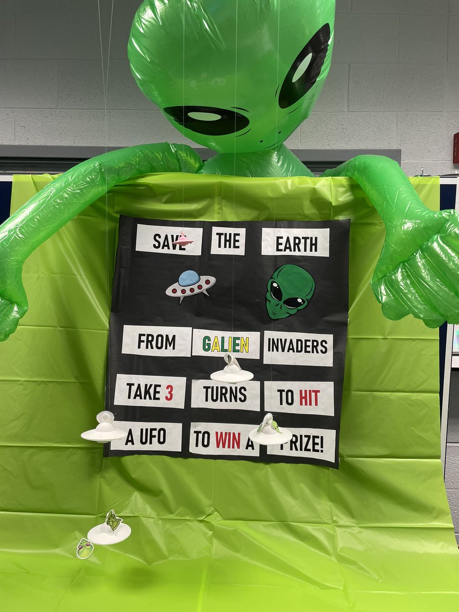 SekingerN's tweet photo. Book Fair for our @GaylePanthers is out of this world! Come visit the library all week or shop online from our homepage! #scpsreads https://t.co/cFA4rNUjnA