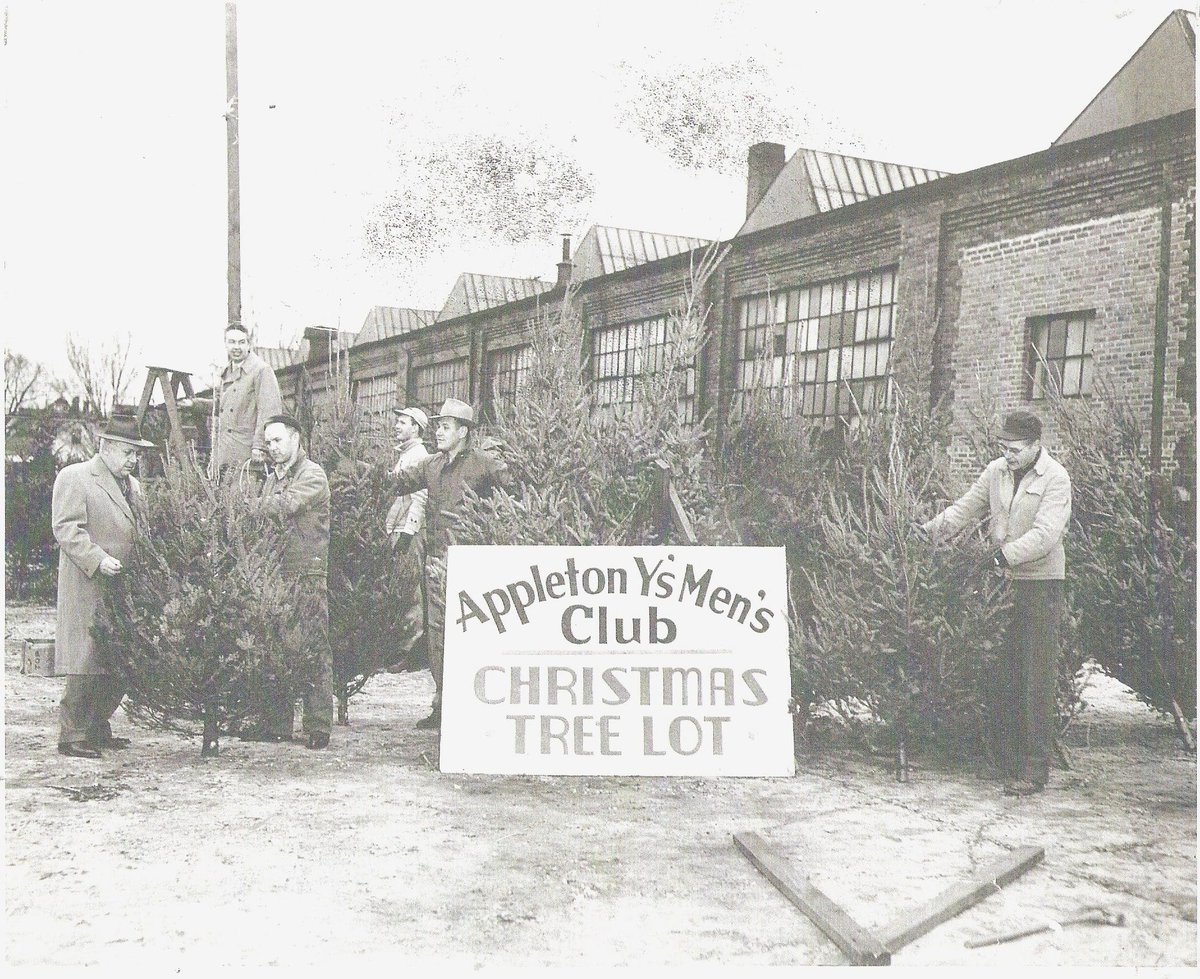 TheBoldtCo's tweet photo. In 1950, the late Oscar C. Boldt helped organize a fundraising event for the @YMCAFOXCITIES that lives on today. Volunteers harvest trees and then transport them to the sale lots. Money raised from sales supports child care, camp scholarships and other youth programs. #community https://t.co/eiqA0ClxIP