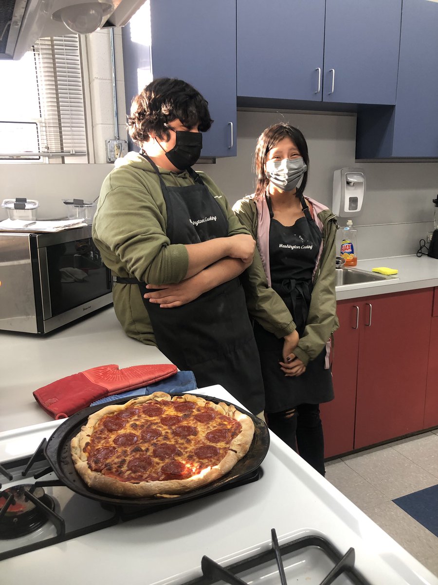 cte_washington's tweet photo. That’s Amore! There is an ongoing Pizza Party in RM 170 this week. Pizza=Love #thegeneralway https://t.co/qKIF9Yi2Y1