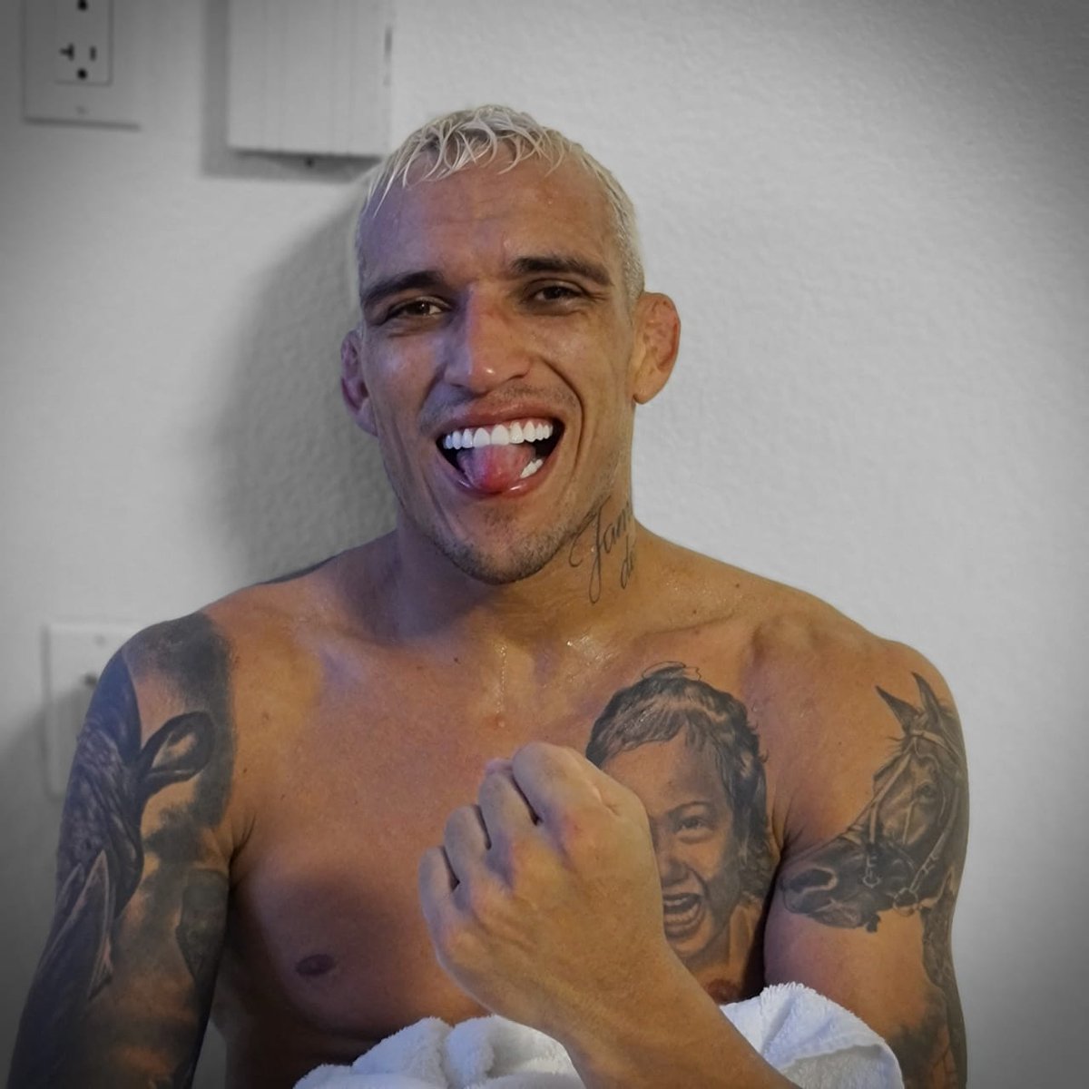 CharlesDoBronxs's tweet image. Vamos cortar os ultimos quilinhos

Lets cut the last pounds

#UFC269

No guts no Glory