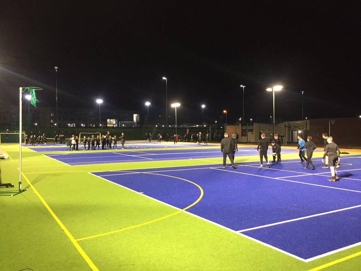 4 of our Mini &amp; Junior teams trained at <a href="/hightunstall/">High Tunstall College of Science</a> / <a href="/TunstallActive/">Tunstall Active</a> this evening. 

First class facilities 👌

#UTHOB