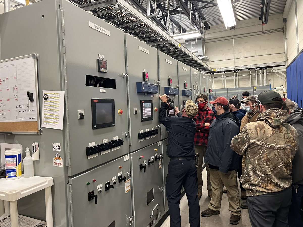 fltccDT's tweet photo. Both Diesel classes got to check out the landfill today to see how power is generated from methane from the trash breaking down.   Thanks @CasellaWaste for the great tour!!   We love to get as much knowledge as we can here at     @WFL_FLTCC https://t.co/eFyC1flKMS
