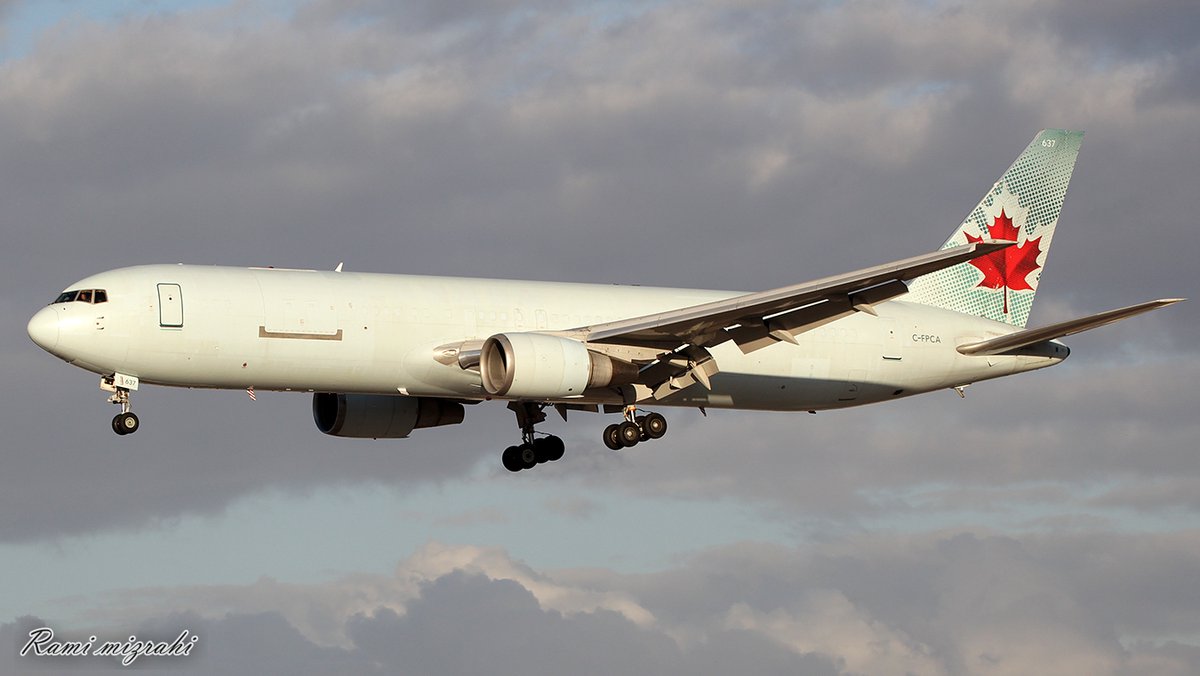 Test flight in Tel Aviv: C-FPCA, a 32-year old @AirCanada @Boeing