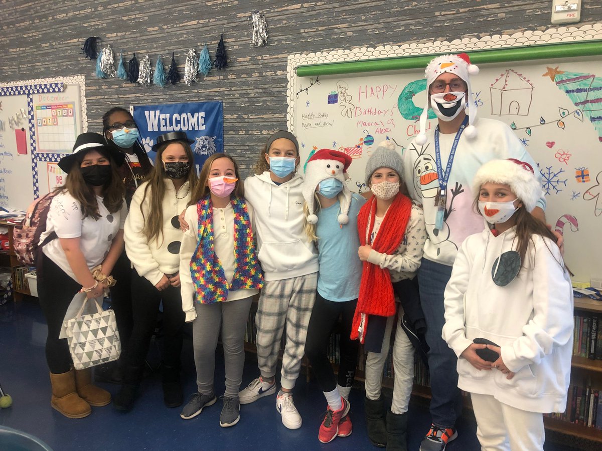 Snowman mania today!  <a href="/WTEPTO/">Westtown-Thornbury PTO</a> <a href="/Labikville/">Mr. Labik's Class</a> #teamwte