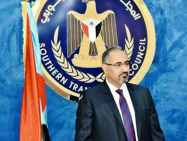 الريس غائب له فترة عن عدن...

الله يستر لا يكون فندق الرياض عجبة وحابب يجاور هادي ومحسن
ايش رائكم سبب الغياب؟