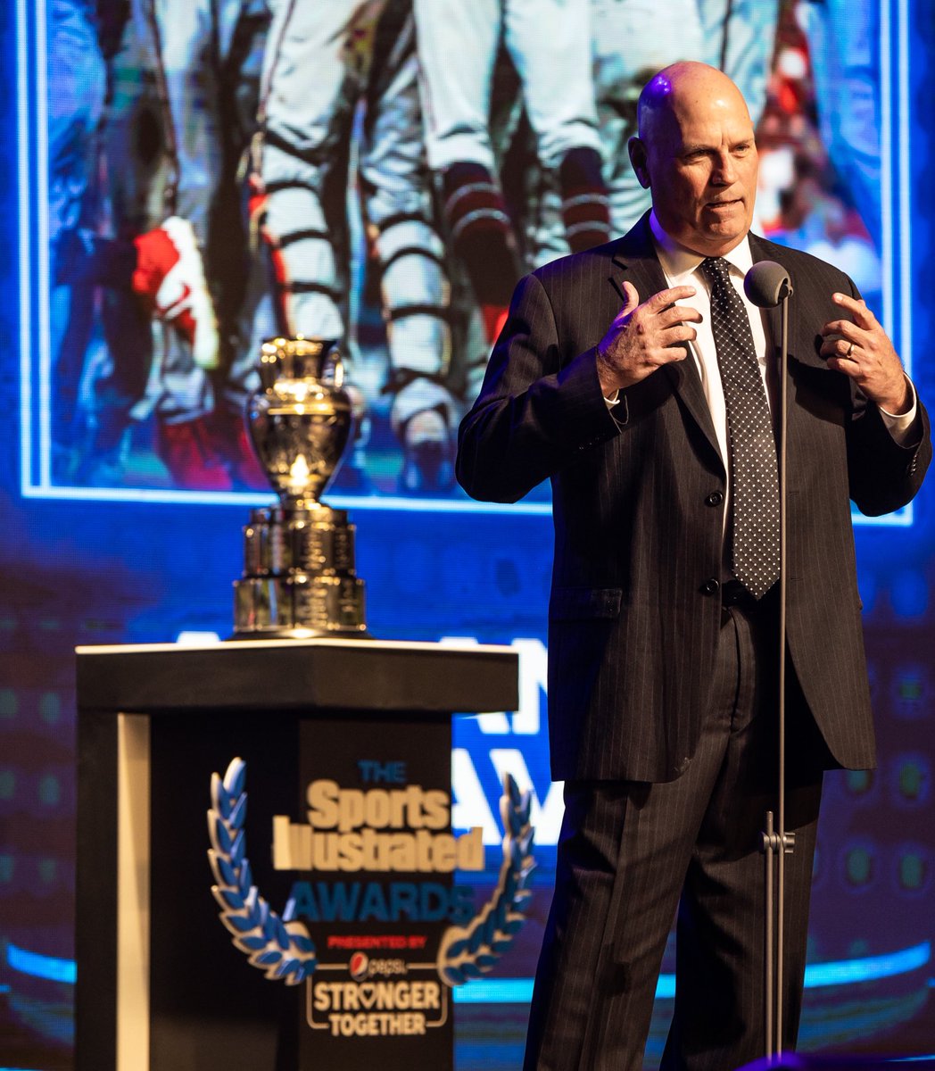 Last night, the #Braves were named the Team of the Year at the #SIAwards!

Manager Brian Snitker was on hand to accept the award 🏆