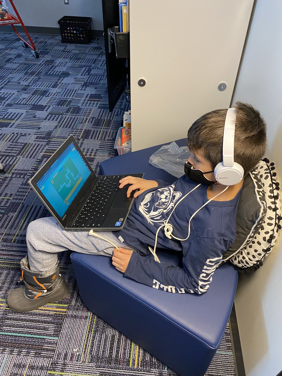 mrsbakkenSTEM's tweet image. We love coding ALL year in our room, but today we had fun trying out new coding activities on @codeorg #hourofcode #hourofcode2020 #GLCSkellogg