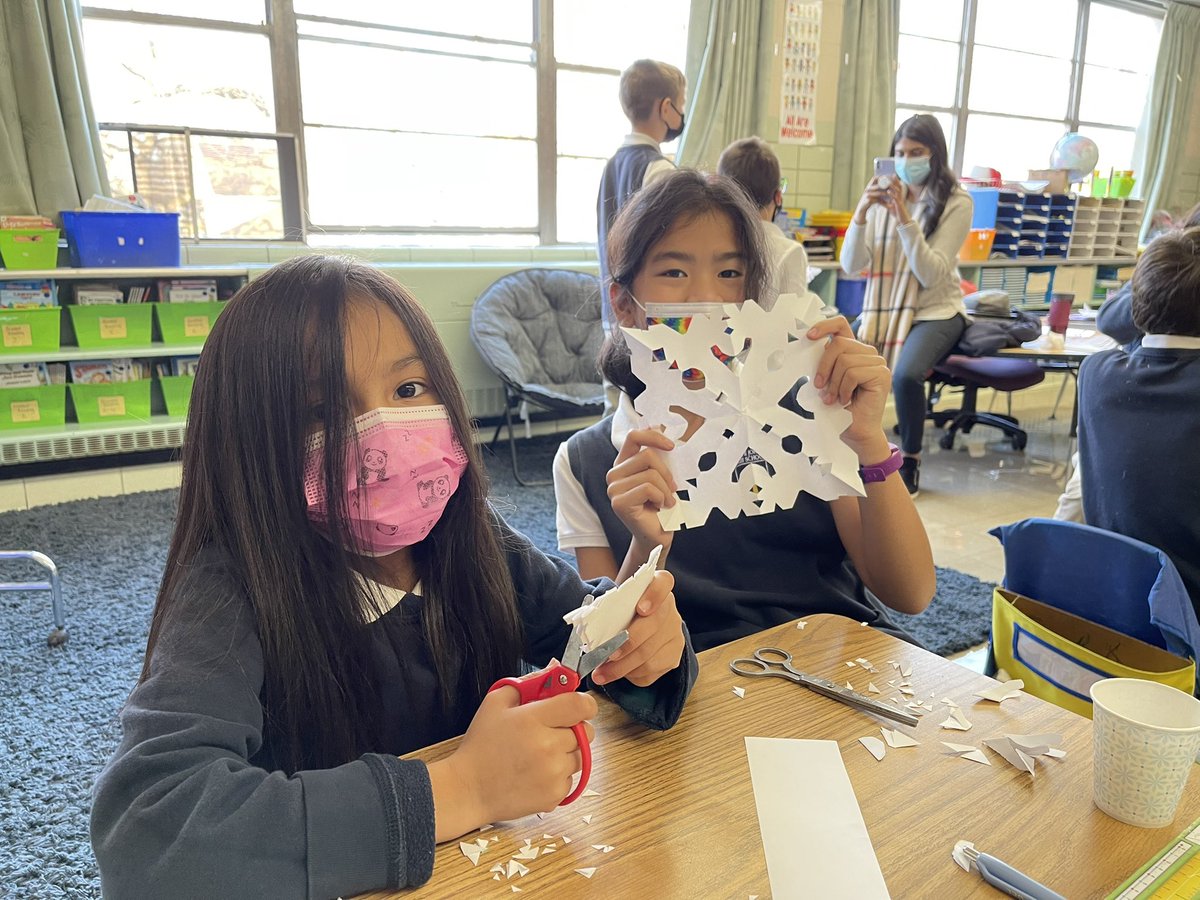 PJ23School's tweet photo. Let it ❄️ snow, let it ❄️ snow, let it ❄️ snow! 1st and 5th grade PJ Pals got together to create snowflakes as unique as they are. ⛄️ 

#PJ23School #PantherPride #teamwork #LearningAchievingBelieving #SEL #EmpathyChamps #chicathschools #PJPals #archchicago https://t.co/rPq5LCw389