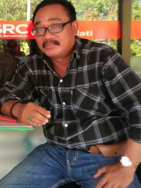 SukaBapakKumis6's tweet photo. Aslinya orang Jawa barat... https://t.co/QK0GKKoPz9