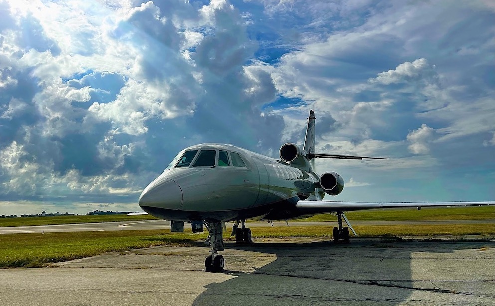 DumontJets's tweet photo. If you could take a same-day round trip on our Falcon 50, where would you go?🗺👀
pc📸: Mike Ortiz
#dumontjets #falcon50 #supermidjets #luxuryairtravel #flyprivate #businessjets #shorthops https://t.co/g4sYheN0YB