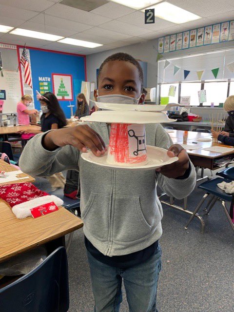 IRaCoyote's tweet photo. Coyote 2nd graders engage in a fun @MysterySci exploration with bird feeders and built their own prototypes!๐ฉ๐ผโ๐ฌ๐ก๐ฆ๐ชถ#CoyotesConnect #CoyotesCreate #DestinationOside @OsideUSD https://t.co/oDutfJGxvL