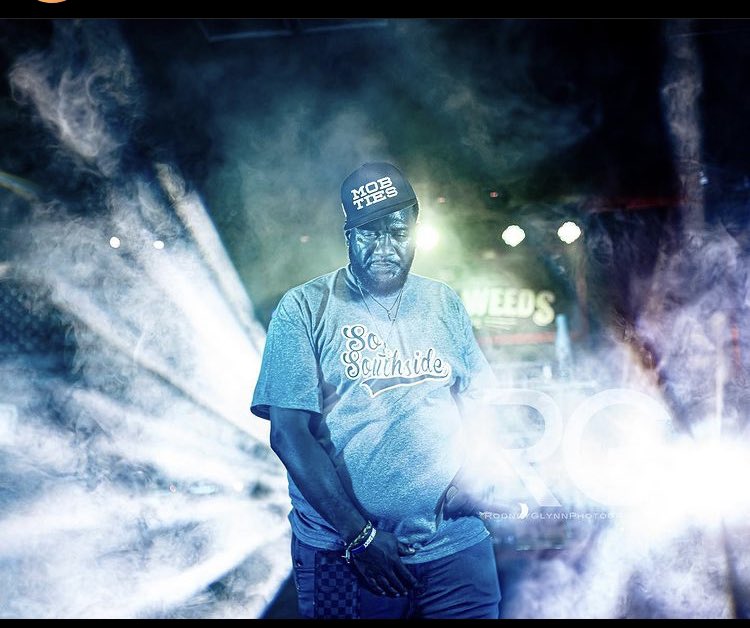 esgworld's tweet photo. I want all the smoke 💨 on stage this year 🚨🚨This Saturday #SeguinTx #SanAntonio the #FreestyleGod will be performing with other surprise special guests at @carriganns_vip early arrival suggested this will be standing room only #ScrewedUpClick 🅱️🅰️🅾️🗣☂️ https://t.co/lCmZKQogHG