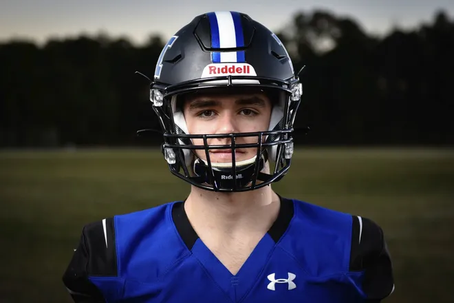 chapelfowler's tweet photo. .@WyattHolland16's first scholarship offer, from Averett University, lands the record-setting Midway QB of 10-touchdown fame on this week's recruiting ladder 🔒 https://t.co/l8oItZptEx https://t.co/30XdGXt0mV
