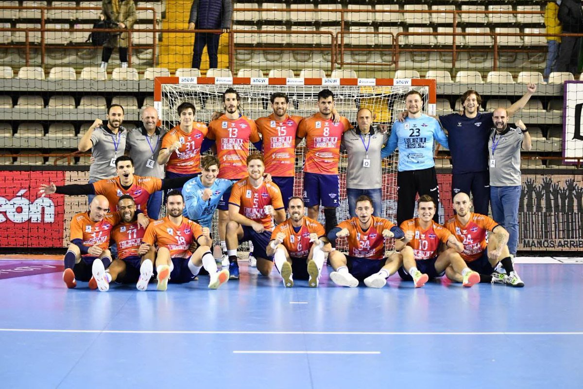 Victoria muy importante en Leon, que mejor manera de acabar el año en casa, que siendo el palau una fiesta el sábado frente a todo un equipazo como Bidasoa, OS ESPERAMOS Y OS NECESITAMOS 💪🏽🔥👏🏼🥁🎺
<a href="/bmbenidorm/">BM Servigroup Benidorm</a> <a href="/pandaazul2021/">Peña Panda Azul</a>