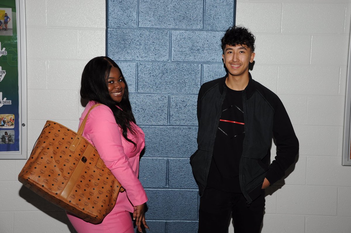 HawksSG's tweet photo. Congratulations to our #SGClassOf2022 Hawks who won the #SeniorSuperlative for #MostLikelyToBeFamous! Congrats Amir and Imani. ππ https://t.co/oh3wICNfmB