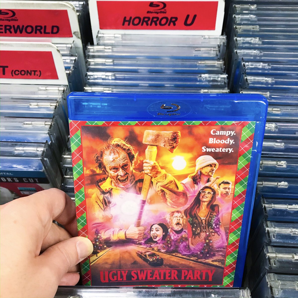My holiday horror comedy #UglySweaterParty is just $15 for the Special Edition Blu Ray! We are down to under 5 copies left, then this edition is gone for good 😮 Feels amazing to have self-distributed a movie to sweaterheads all over the world! Buy below!

…ar-migraine-productions.myshopify.com
