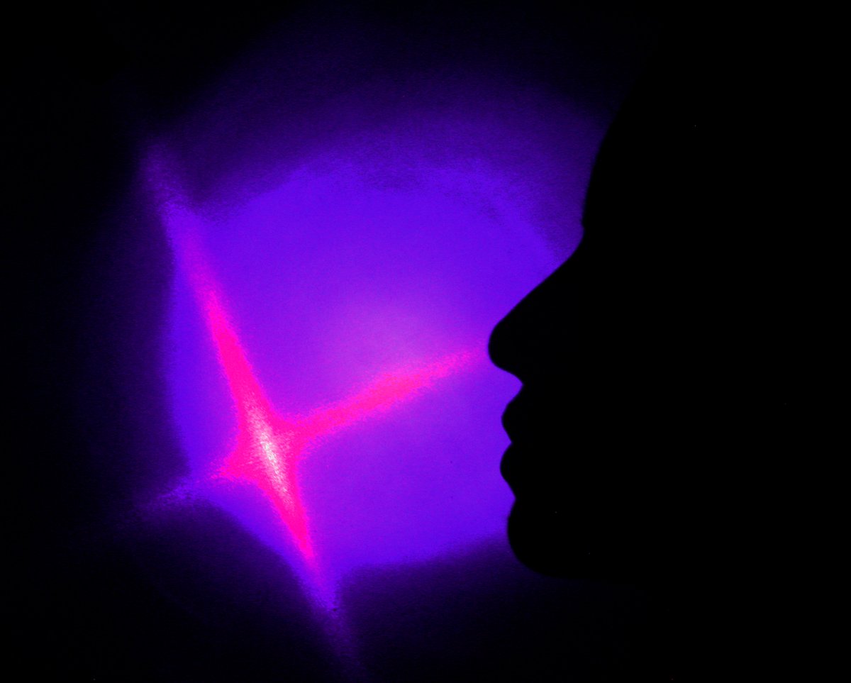 luxaspng's tweet photo. Hey photography lovers and y'all! 📸

This one is special! A single edition from my purple photoshoot, one more time with her @babagukeba 

"Indistinto"
1/1
8 xtz

https://t.co/WXbnJMOLs5

#cryptoamigues #nftphotobr 
@cryptoamigues @hicetnuncla https://t.co/JjffvRHuLU