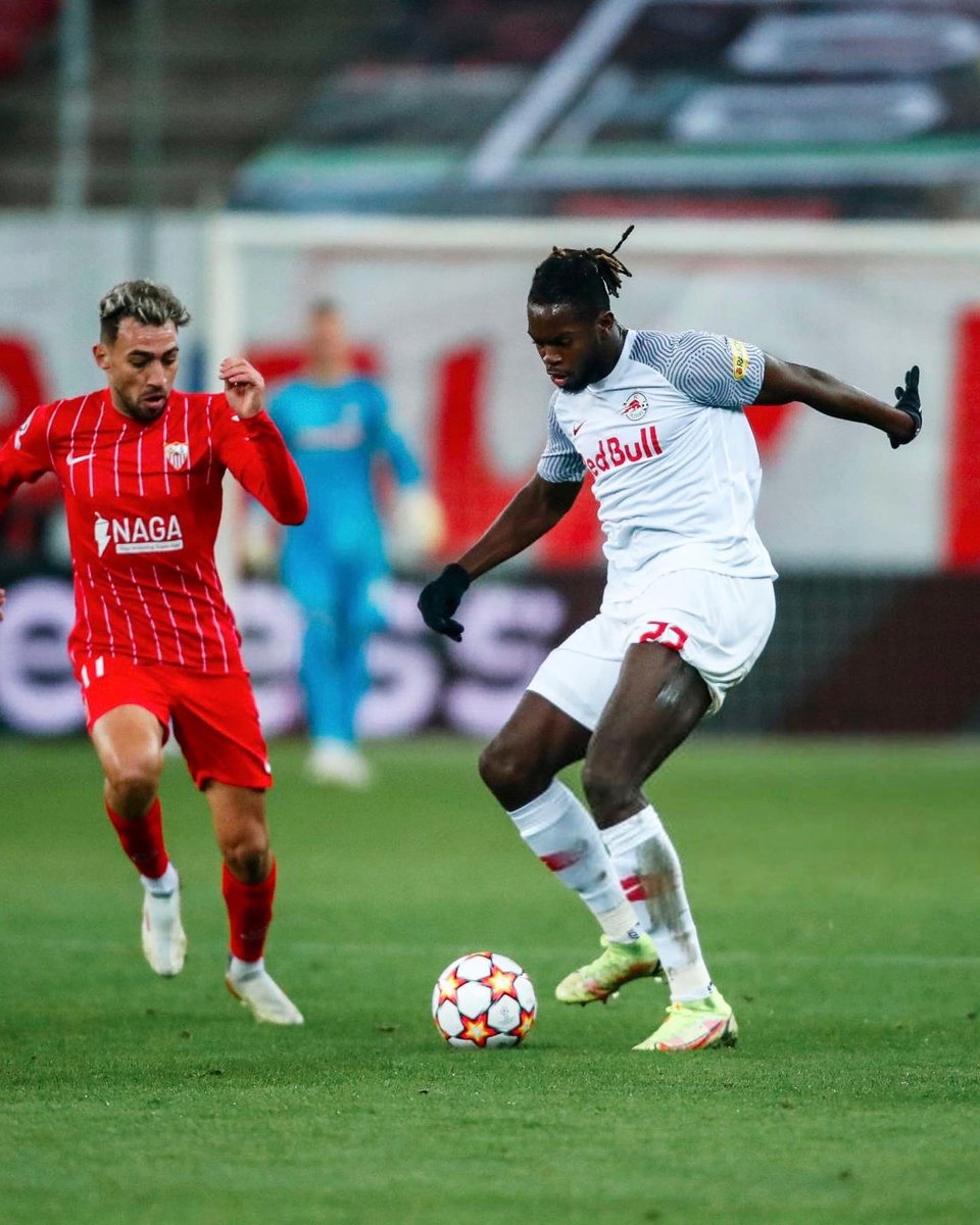 DWSportsMngmt's tweet photo. Contrasted feelings tonight for our players of the group G.
@OSOLET_ @KOITAofficiel & @fcredbullsalzburg are qualified for the next round but unfortunately the campaign of @Vranckx40 & @VfL_Wolfsburg ends here π #TeamDWS https://t.co/6KP9aHeKYX