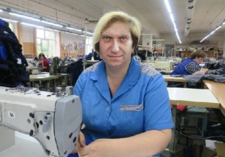 производство одежды. швея надомница. швея химки. швея химки. швейный цех.