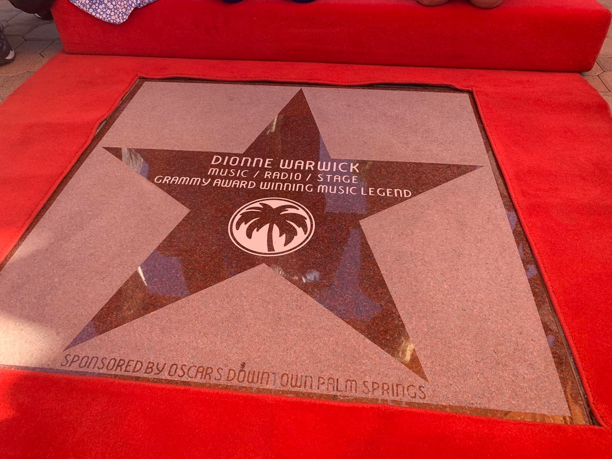 CityofPS's tweet photo. @CityofPS is proud to have honored the fabulous @dionnewarwick with a star today along our world famous Walk of Stars! Talk about Star Power!
#DionneWarwick #WalkofStars #PalmSprings #LikeNoPlaceElse https://t.co/hPcfZpUnYr