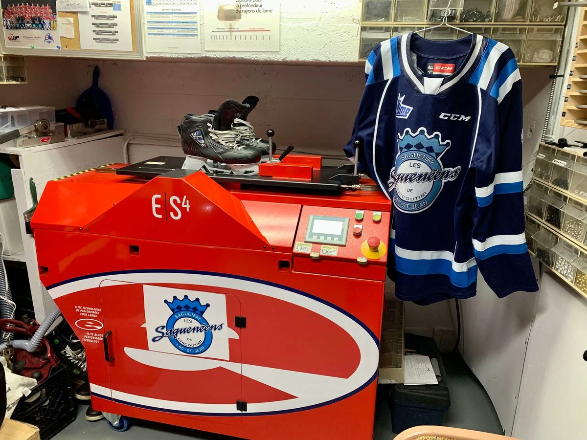 Saguenéens (@sagueneenslhjmq) on Twitter photo Ce soir à l'émission Hors-Jeu 2.0, voyez l'entrevue mettant en vedette Pierre Gervais et les systèmes d'<a href="/EliteBladeTech/">Elite Blade Performance Technology</a> qui sont déjà chez les Saguenéens! 🔵⚪
Découvrez la prochaine génération des machines à aiguiser.
#propulseparelite #fierdetresags Ce soir à l'émission Hors-Jeu 2.0, voyez l'entrevue mettant en vedette Pierre Gervais et les systèmes d'<a href="/EliteBladeTech/">Elite Blade Performance Technology</a> qui sont déjà chez les Saguenéens! 🔵⚪
Découvrez la prochaine génération des machines à aiguiser.
#propulseparelite #fierdetresags