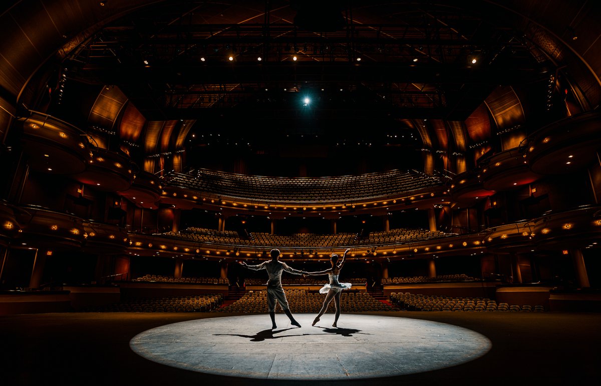 'Tis the season! #VisitColumbusGA and #GoAllOut with a night at <a href="/RiverCenterGa/">RiverCenter for the Performing Arts</a> for the Performing Arts to see <a href="/Columbus_Ballet/">The Columbus Ballet</a>'s 25th annual production of 'The Nutcracker.'

Click here or more information and tickets!
ow.ly/2v0m50H4gRg

Photo by <a href="/BReelFilm/">B-Reel Film</a> for <a href="/YallaPR/">YallaPr</a>