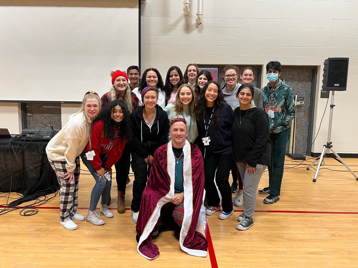 HUGE congrats to Mr. Hufford for getting TEACHER OF THE YEAR🤯🤯 We’re so proud of you and we’re lucky to call you our sponsor! Thank you for everything, you rock!!