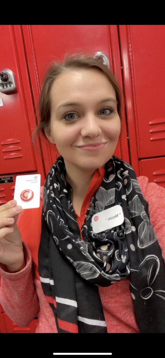 Nicole, ETL SE at T0731 is shaking things up. She leans into her team and finds creative ways to enhance training experiences to help elevate their growth. She’s learned that by trusting in your team and creating safe spaces for them to learn is the key to success. 
#r100cares