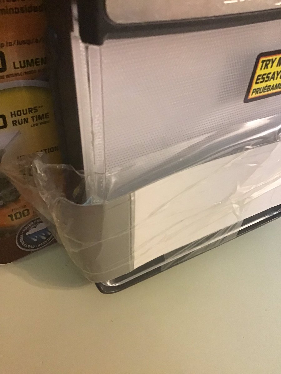 Lyonessence's tweet photo. I paid for the item and delivery and what I received is 🗑 

@energizer you should be embarrassed that @canadiantire would sell this

@canadiantire how dare you charge me to have this delivered to my door. It’s been opened, used and is missing the batteries

Oh I’m returning it https://t.co/AwlHi7cw82