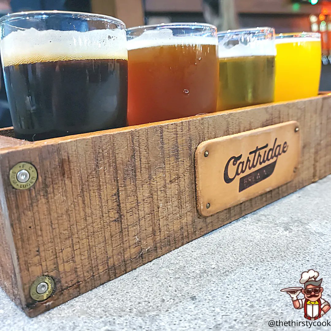 thirsty_cook's tweet photo. BEER IS GOOD,
BUT BEERS ARE BETTER 🍻

Happy Wednesday! It's half way to the weekend! 

  📍 Cartridge Brewery, Mason Ohio

#foodie #foodexplorer #foodphotography #wednesdayvibe #beers #booze #instagram #cheers #humpdaywednesday #CartridgeBrewery #OH #thethirstycook https://t.co/2fGypwdVHY