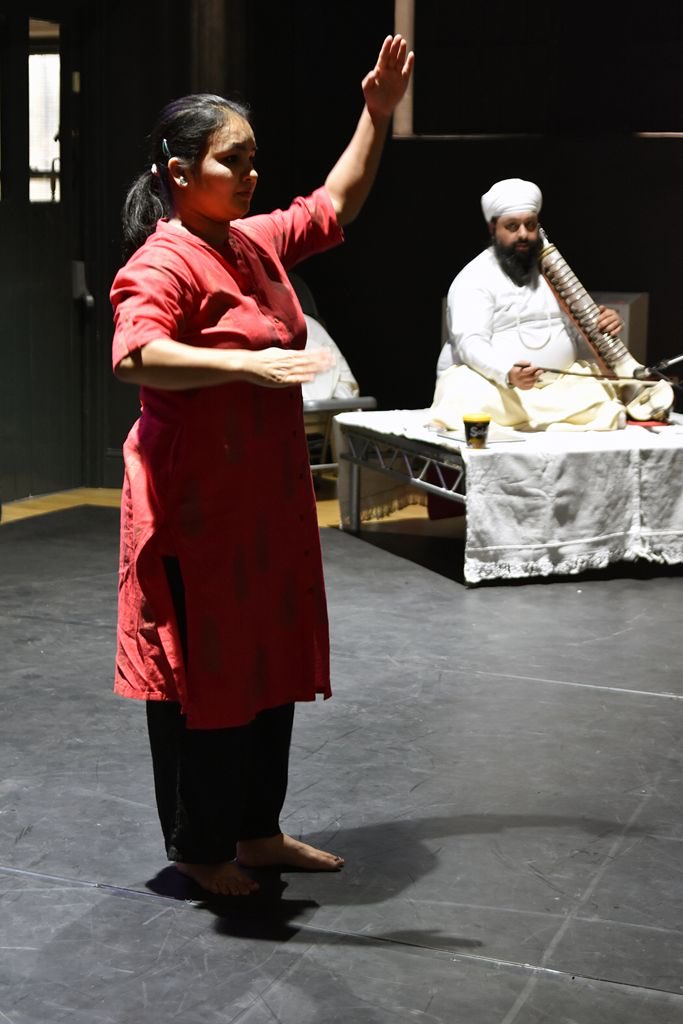 Keranjeet's tweet image. #GotCreative today with ⁦@Jyotimanral9⁩ ⁦@KP83Pali⁩ exploring narrative between emotional intelligence #Ei &amp;amp; artificial intelligence #Ai 🙏🏽 to funding frm ⁦@PRSFoundation⁩ ⁦@PPLUK⁩ ⁦@leedscitycoll⁩ #artsfund #newmusic #newdance ⁦@onedanceuk⁩