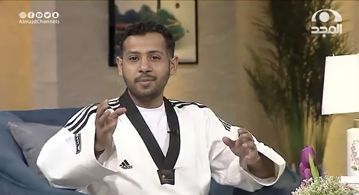 moha1146m's tweet photo. شكراً لكم كانت حلقة ابداعيه 🥋❤️
@Mohmmad_Mathkor 
#محمد_مذكور 
#برنامج_نجوم82 https://t.co/ch62TMh5zU