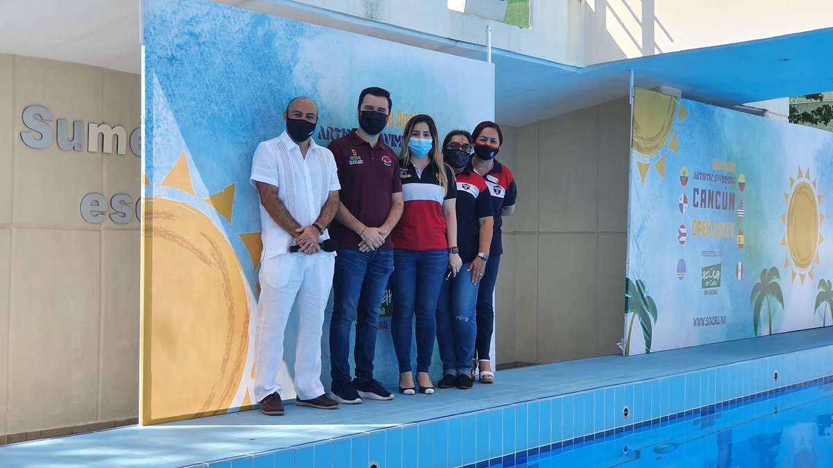 imdcancun's tweet photo. Esta mañana el director @ArcilaArjona  encabezó la ceremonia inaugural del "Cancún Open Internacional de Natación Artística 2021", evento final de la temporada de la Liga SincroMX.

¡Deseamos éxito a todos los participantes!

#SíAlDeporte #TierraDeEsperanza https://t.co/OaJniNFRcW