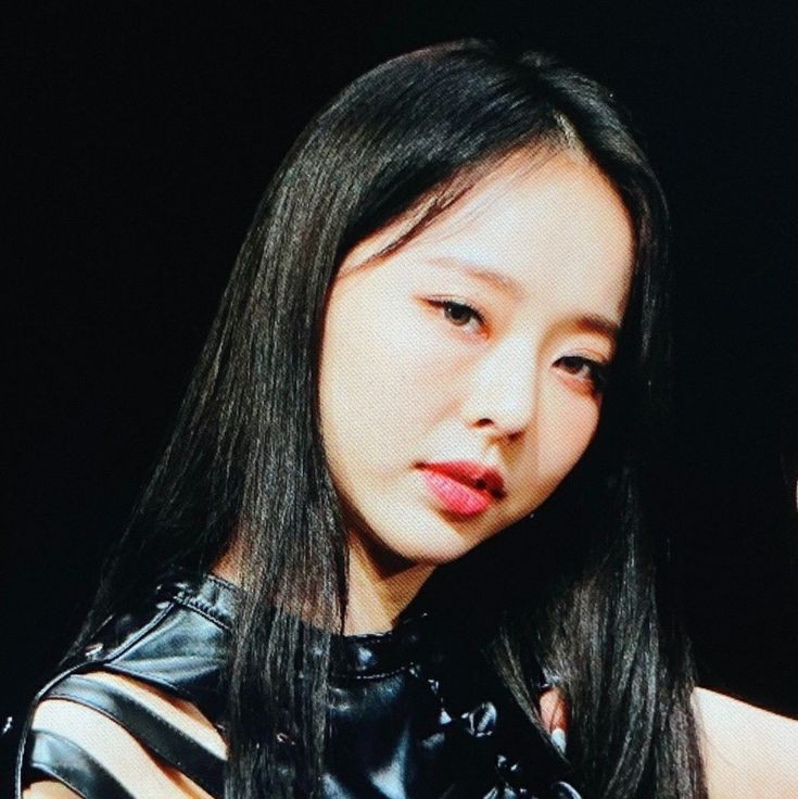 nabiviwon's tweet photo. happy birthday queen 👑 https://t.co/pnPjExzICZ